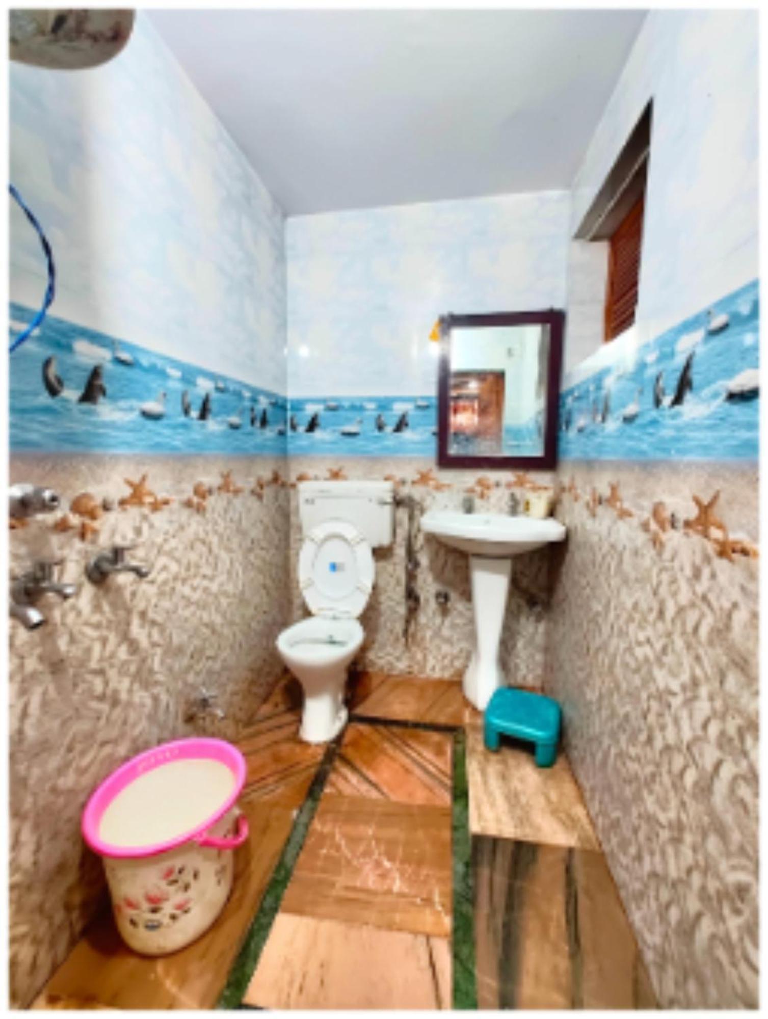 Suntej Plaza Near Naini - Wifi - In With Excellent Hospitality Hotel