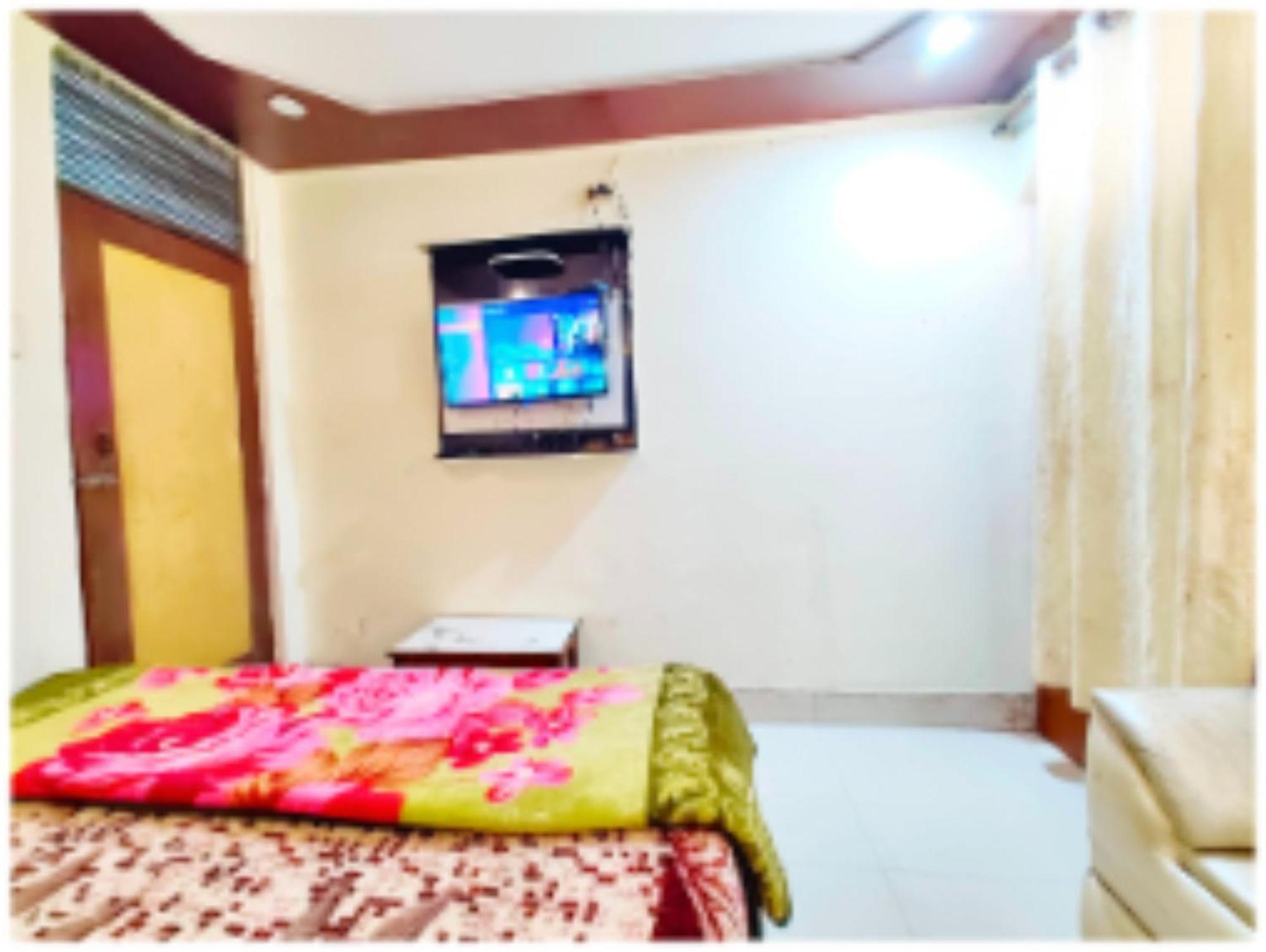 Suntej Plaza Near Naini - Wifi - In With Excellent Hospitality 3* Nainital